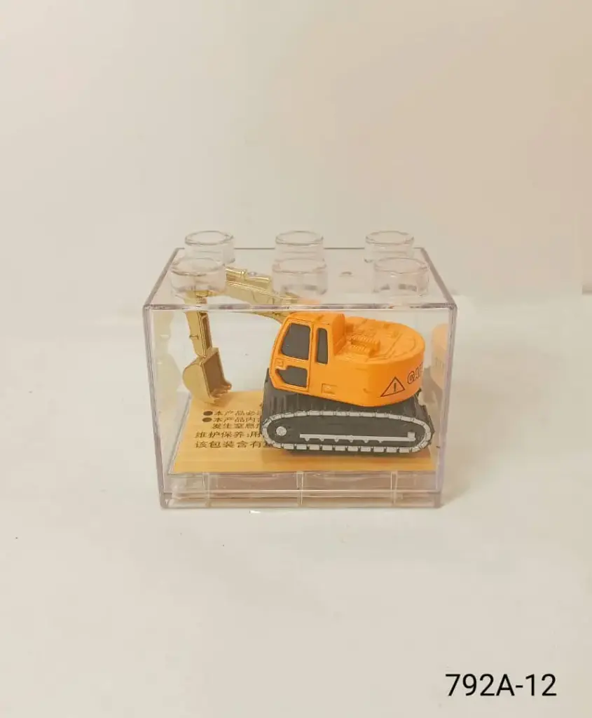 سيارة ميني مشكلة داخل علبة