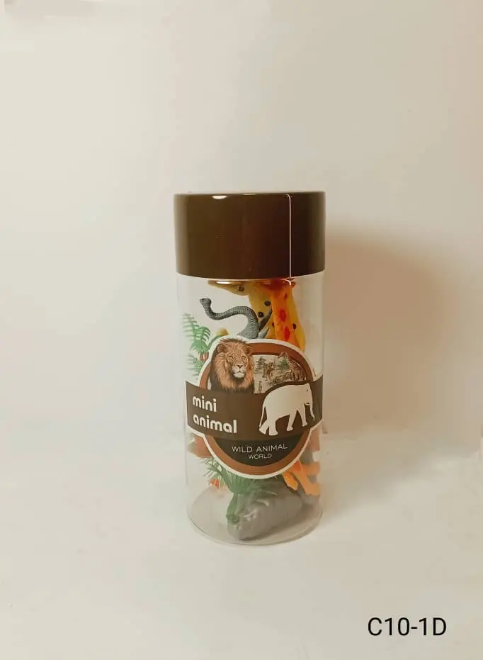 حيوانات مفترسة بعلبة