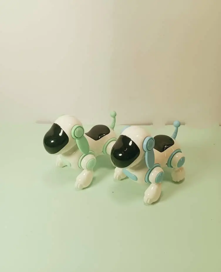 كلب روبوت ملون