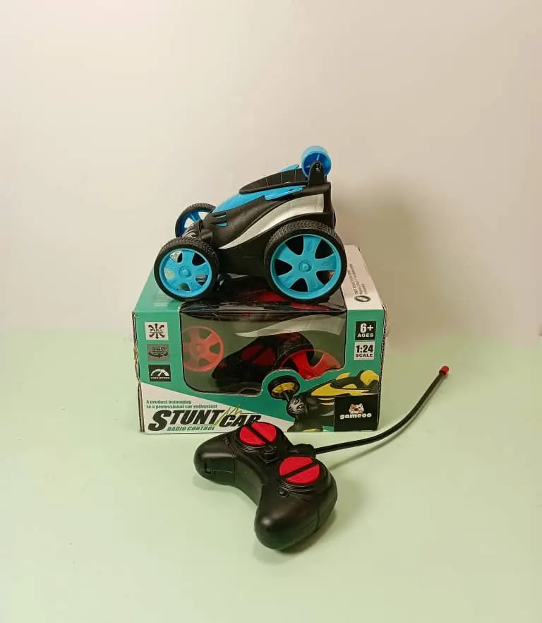 سيارة مجنونة صغيرة