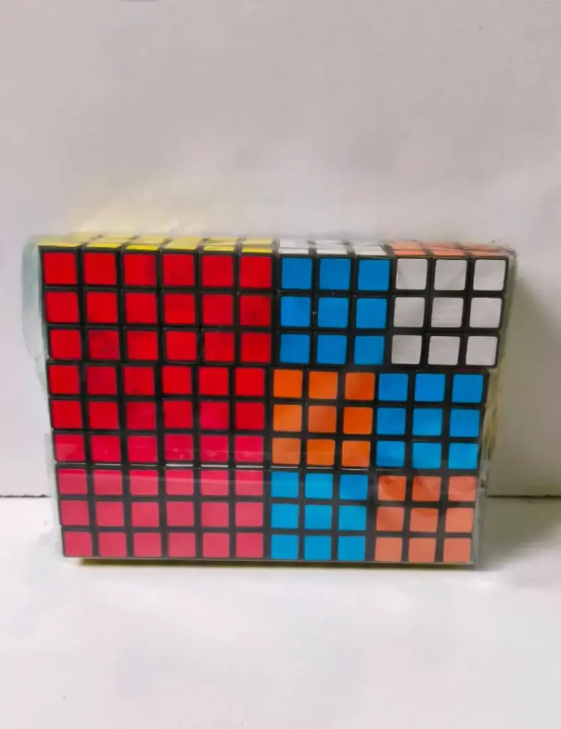 مكعب روبك حجم صغير جدا