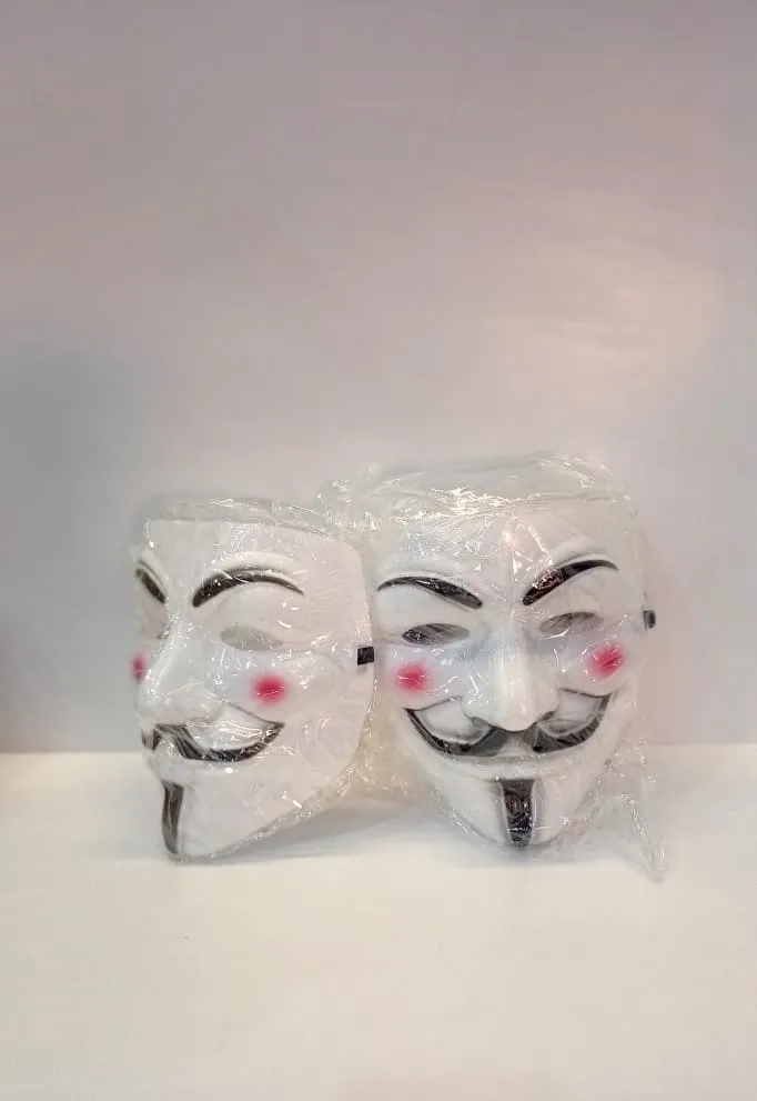 قناع فضي دهبي