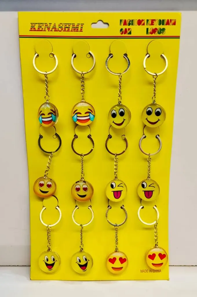 ميدالية سمايل بلور