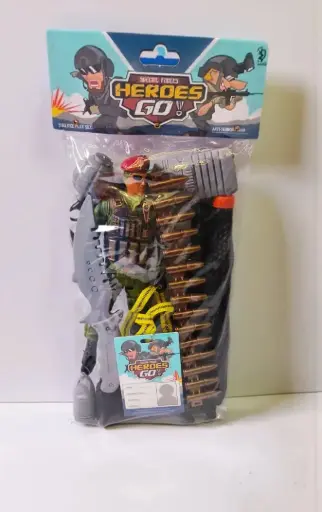 [88866] فرد مع جندي كيس