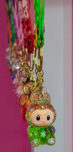 [AS-M-7] ميدالية لابوبو بلور مائية